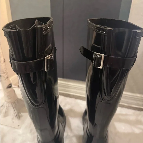 Hunter Black Rain Boots (Rare Wide Calf) - Picture 3 of 5